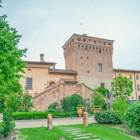 Hotel La Tavola Rotonda Cortemaggiore Exterior foto
